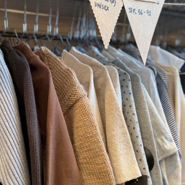 Stand med lækre varer i størrelse 56-92