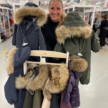 jacob og Katrine i deres Børneloppen butik