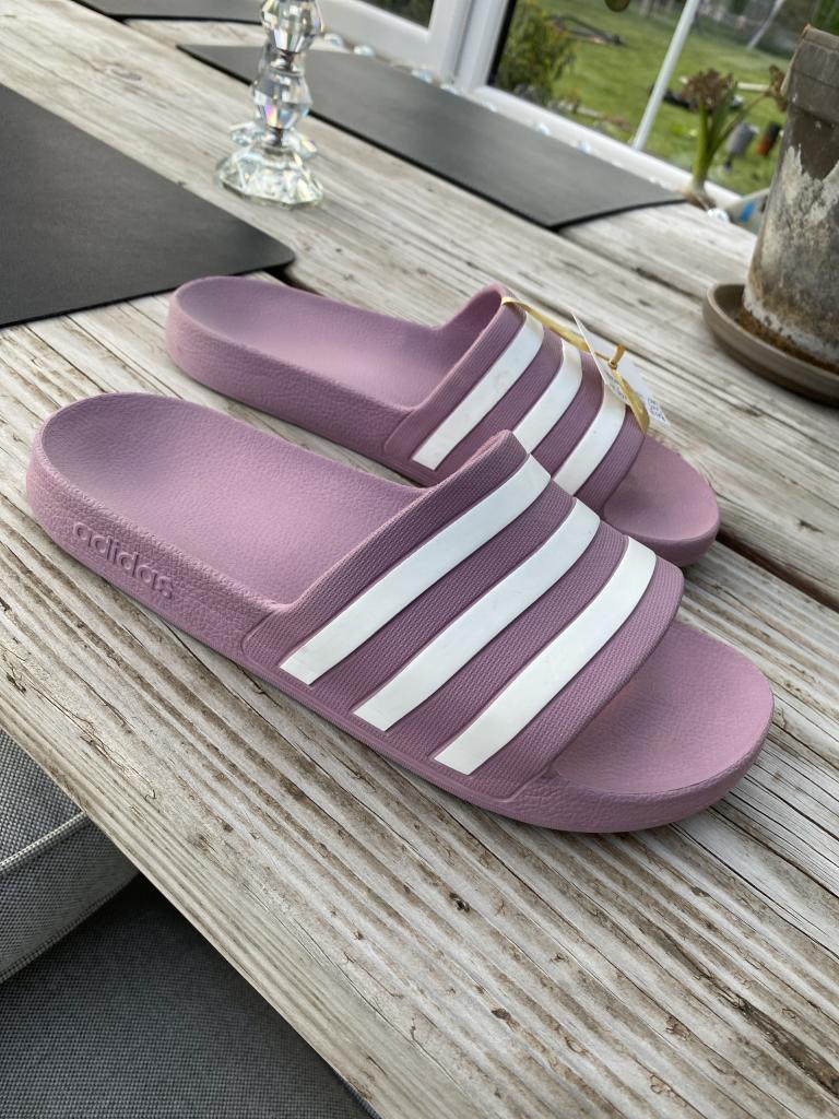 Adidas adilette lilla /40,5