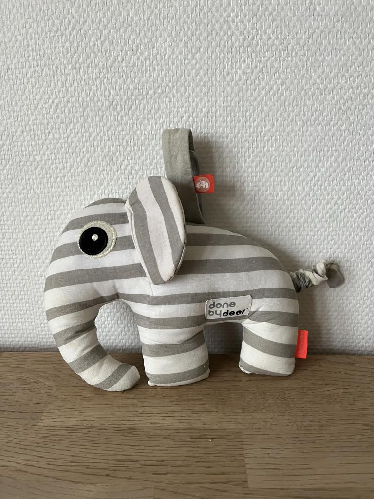 Done By Deer elefant