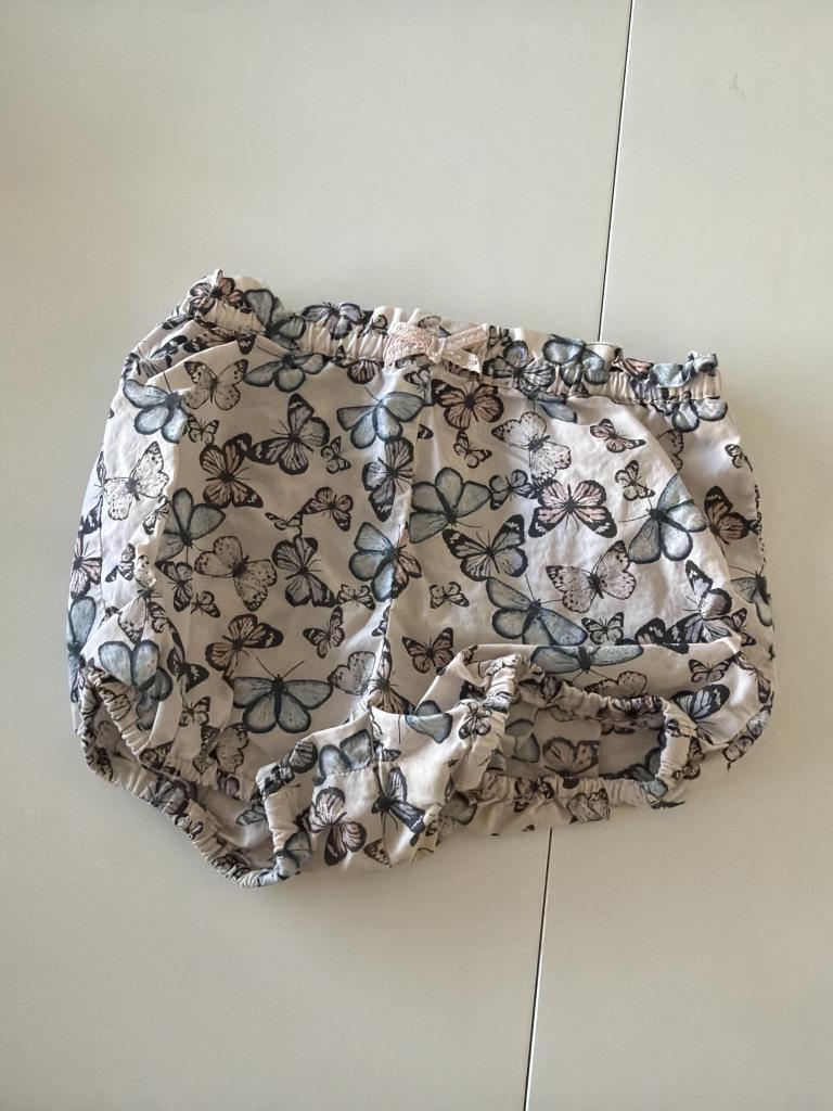 Hm shorts butterfly, 74