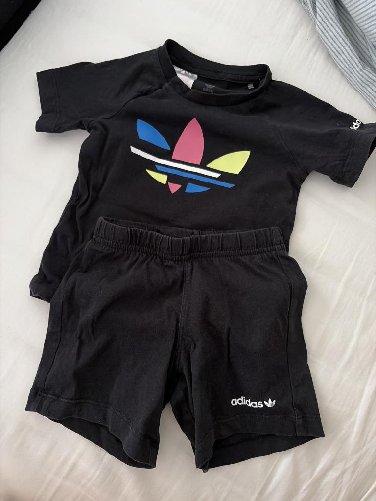 Adidas sæt 80 sort