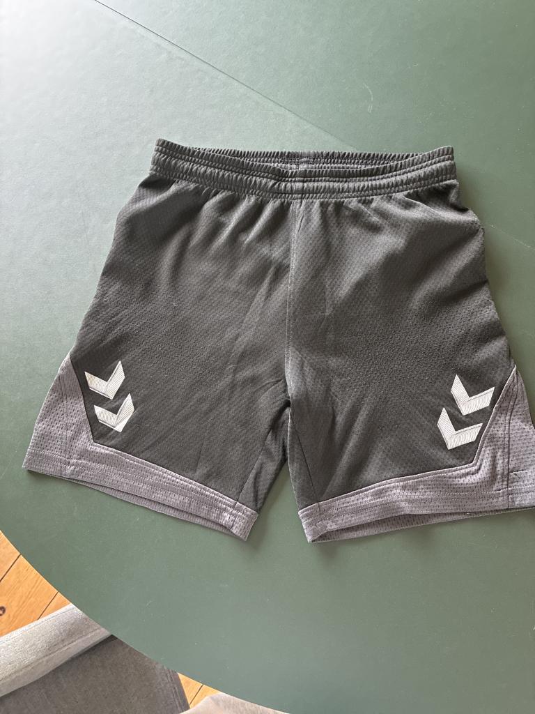 Hummel shorts 164 sort