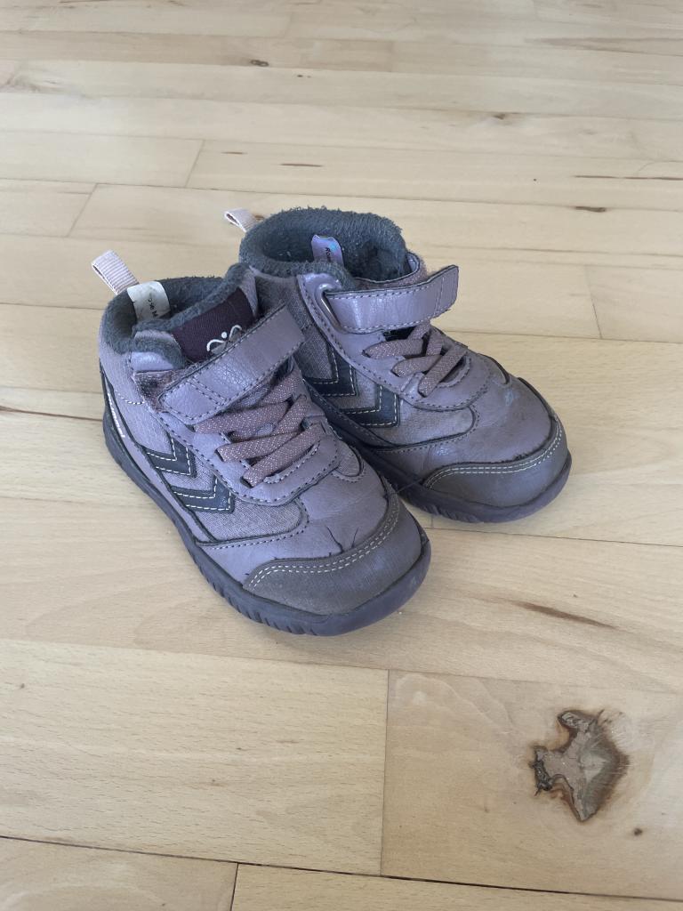 Hummel sko 24 k