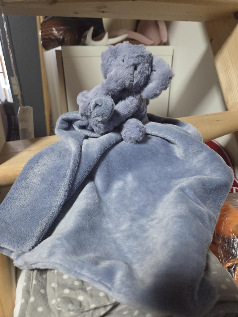Jellycat elefant nussekl