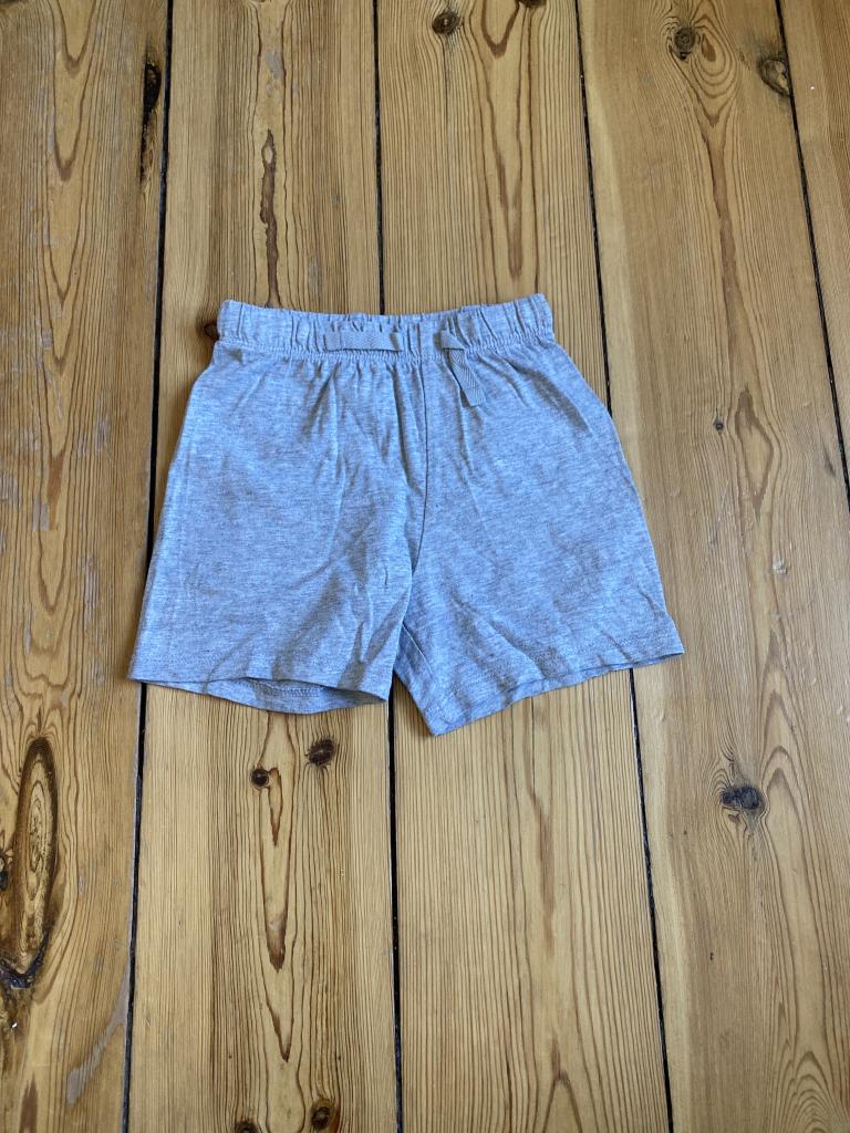 H&M grå shorts 86