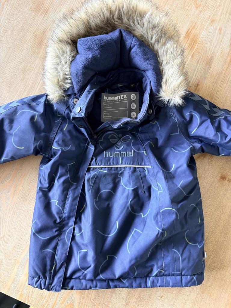 Hummel jakke 104