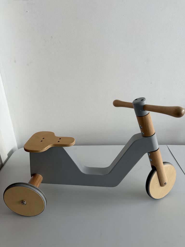 Sebra løbecykel