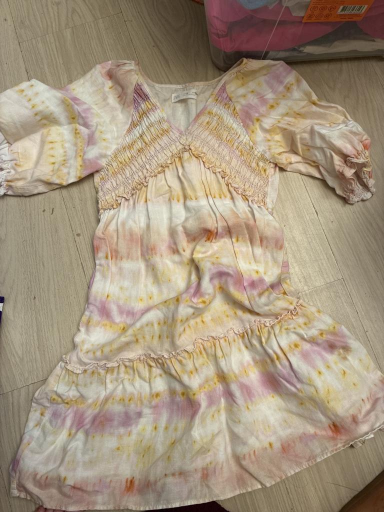 Zara kjole 134 gul lyserø