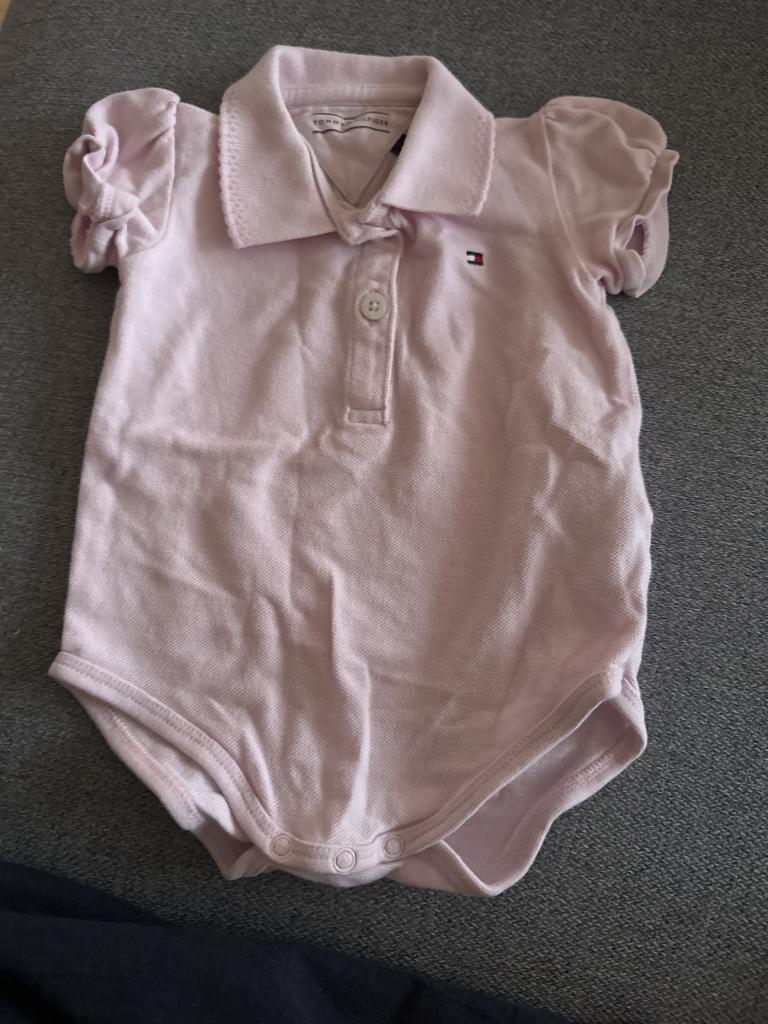 Tommy lysrød body, 62
