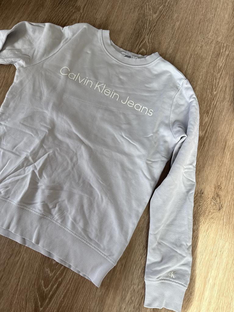 Calvin Klein sweatshirt