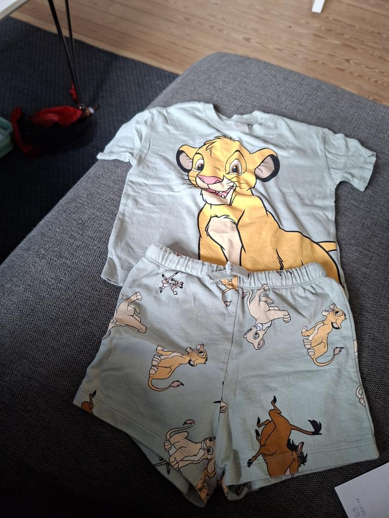 H&M Simba sæt 92