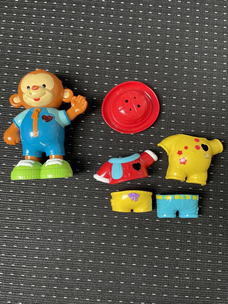 Abe med tøj