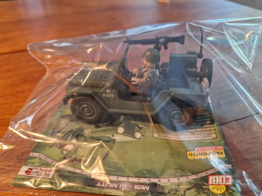 COBI jeep