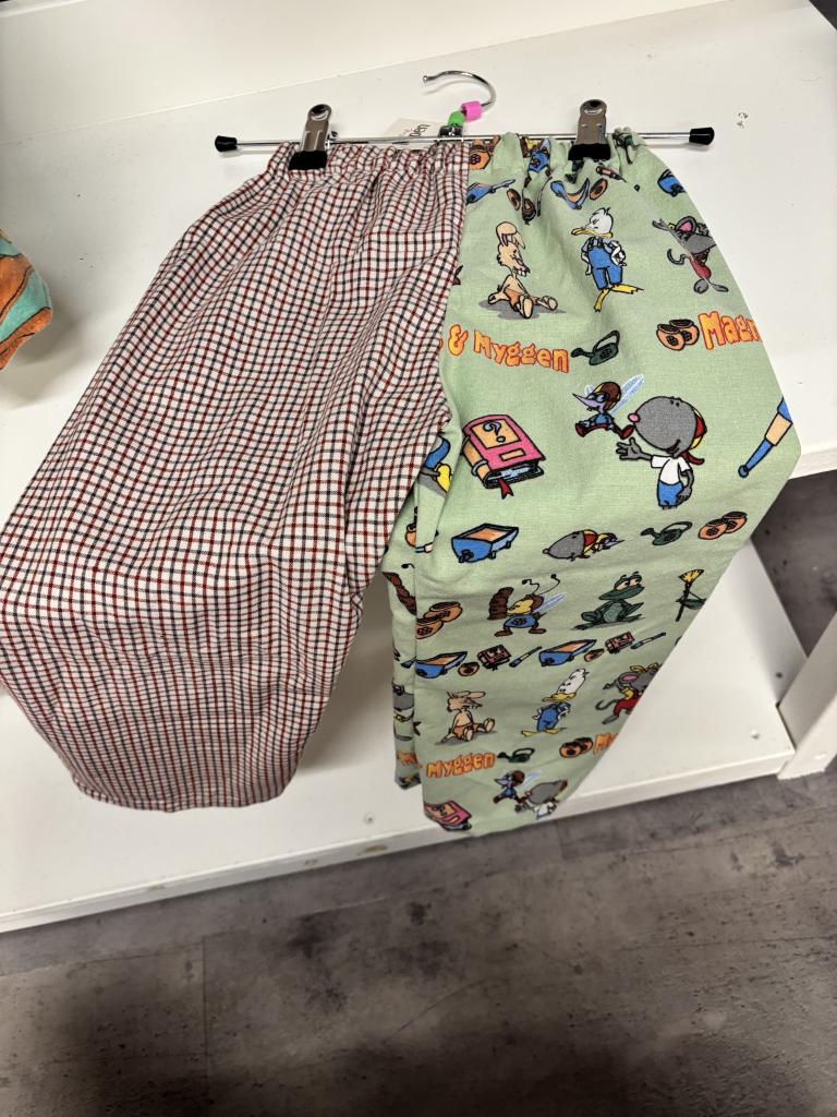 Bukser str. 1-2 år nr. 36