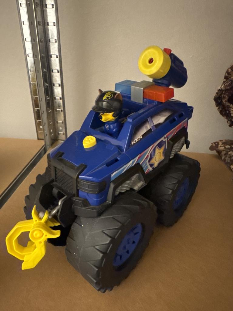 Paw patrol chase bil