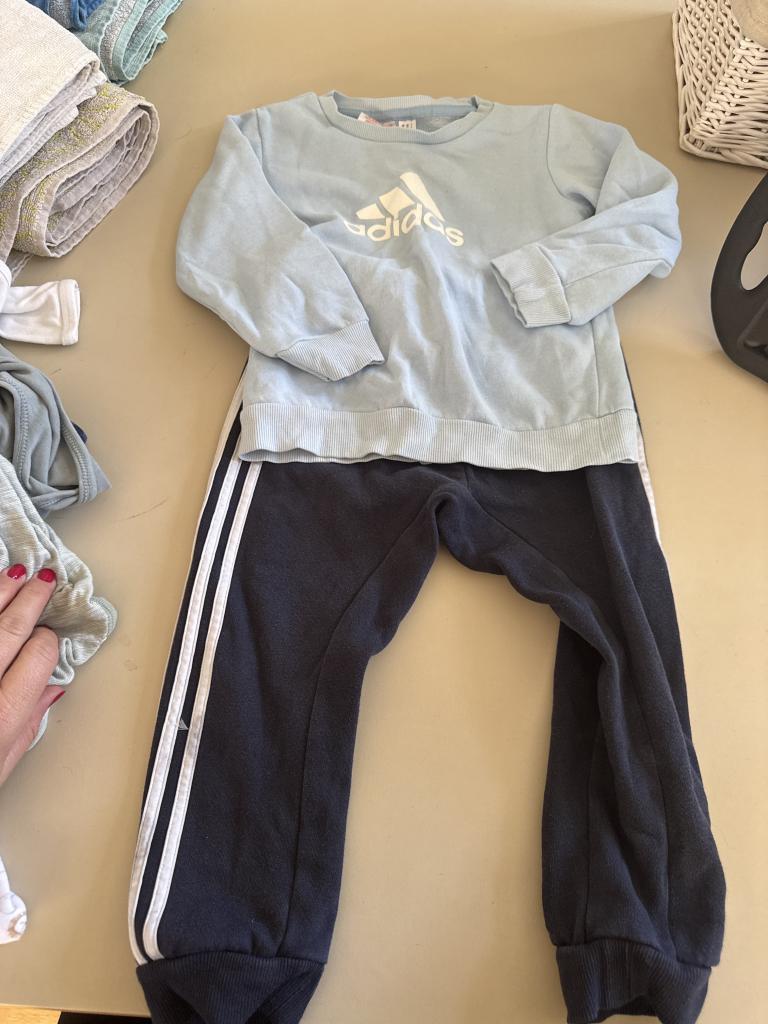 Adidas sæt str 98