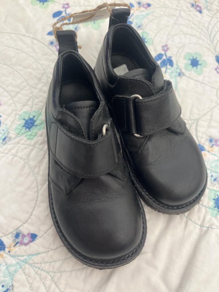Angulus sko 24