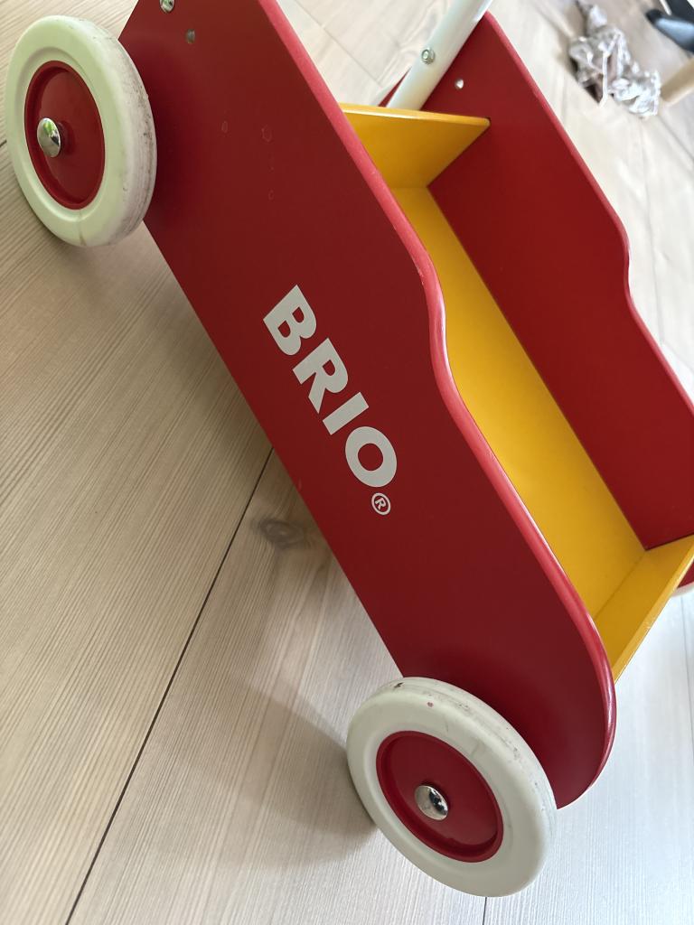 BRIO, gåvogn, classic rød