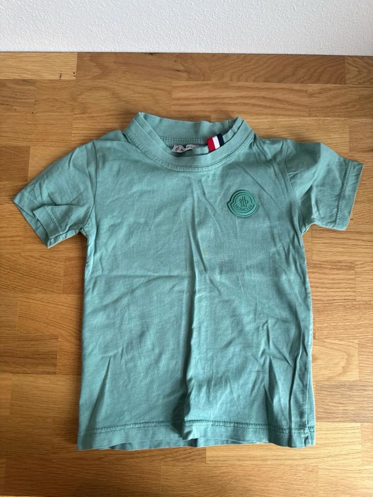 Moncler. Tshirt. 92