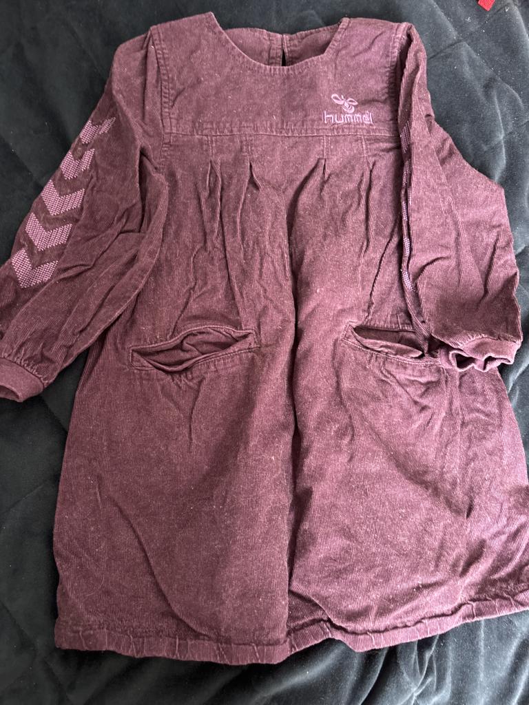 Hummel fløjlkjolr st98