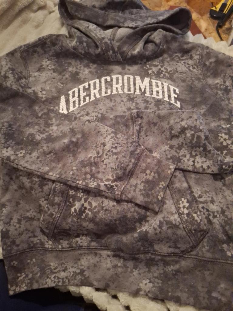 Abercrombie hoodie 9/10
