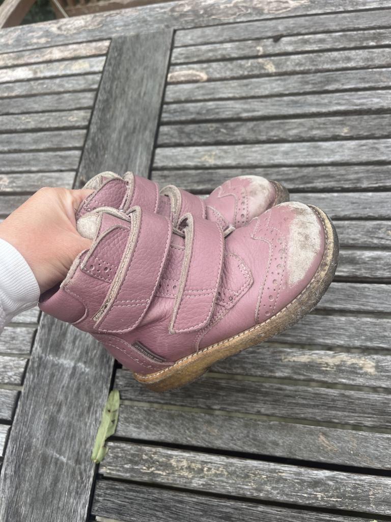 Angulus vinterstøvler 25