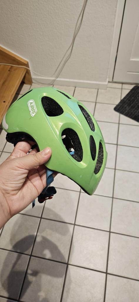 Abus cykelhjelm grøn