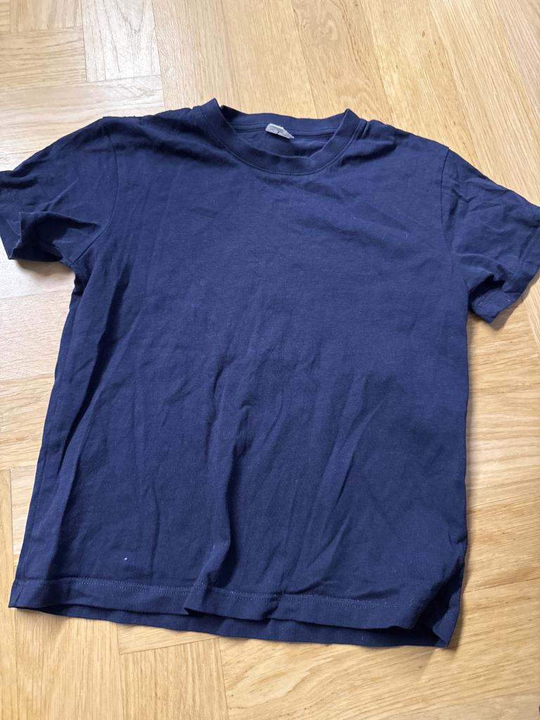 Arket t-shirt blå 110/116