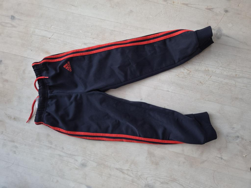 Adidas bukser 104