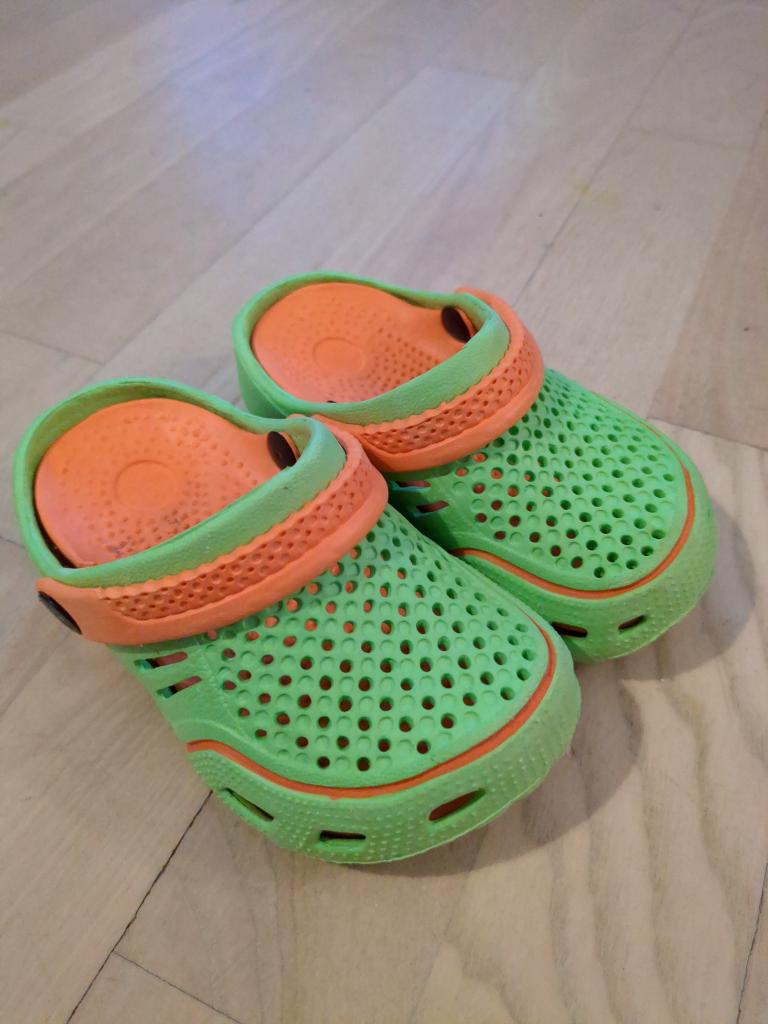 Crocs