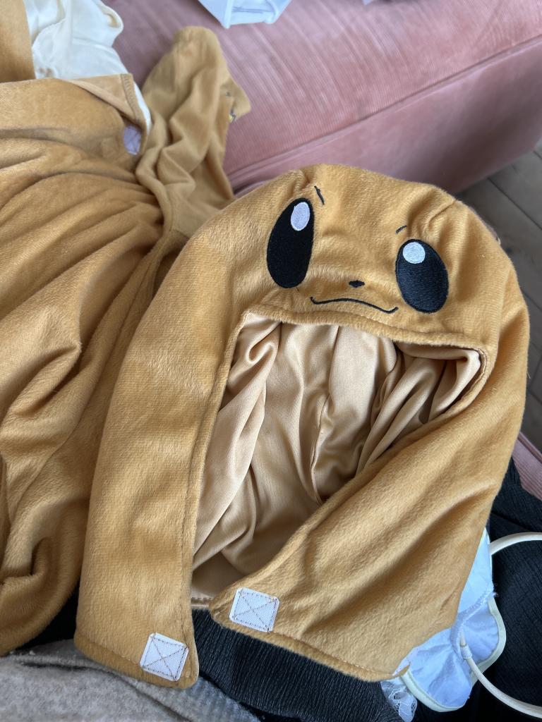 Eevee kostume 8-10 y