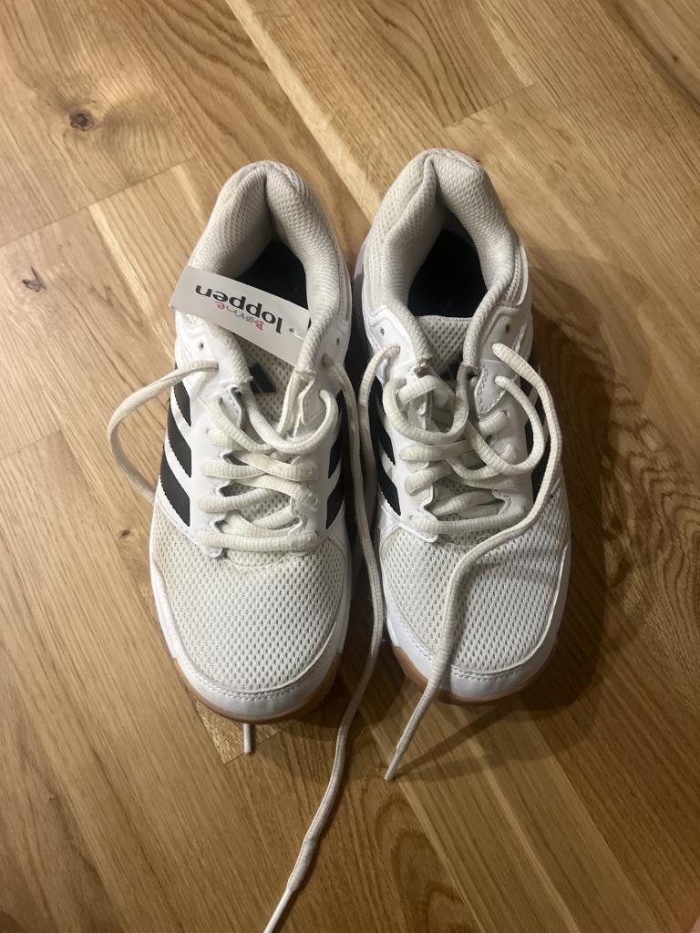 Adidas sko str 34