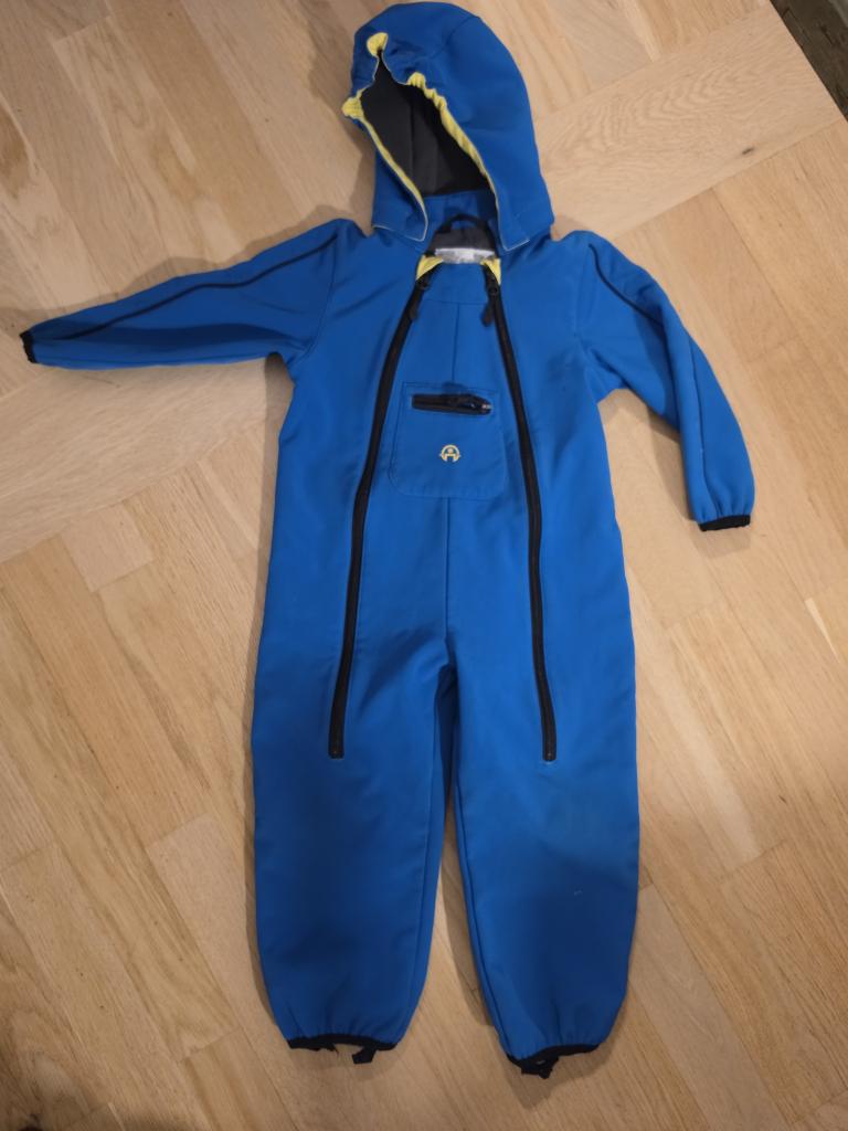 Blå softshell dragt, 92