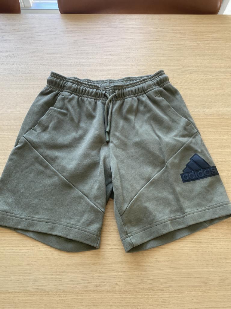 Adidas, shorts
