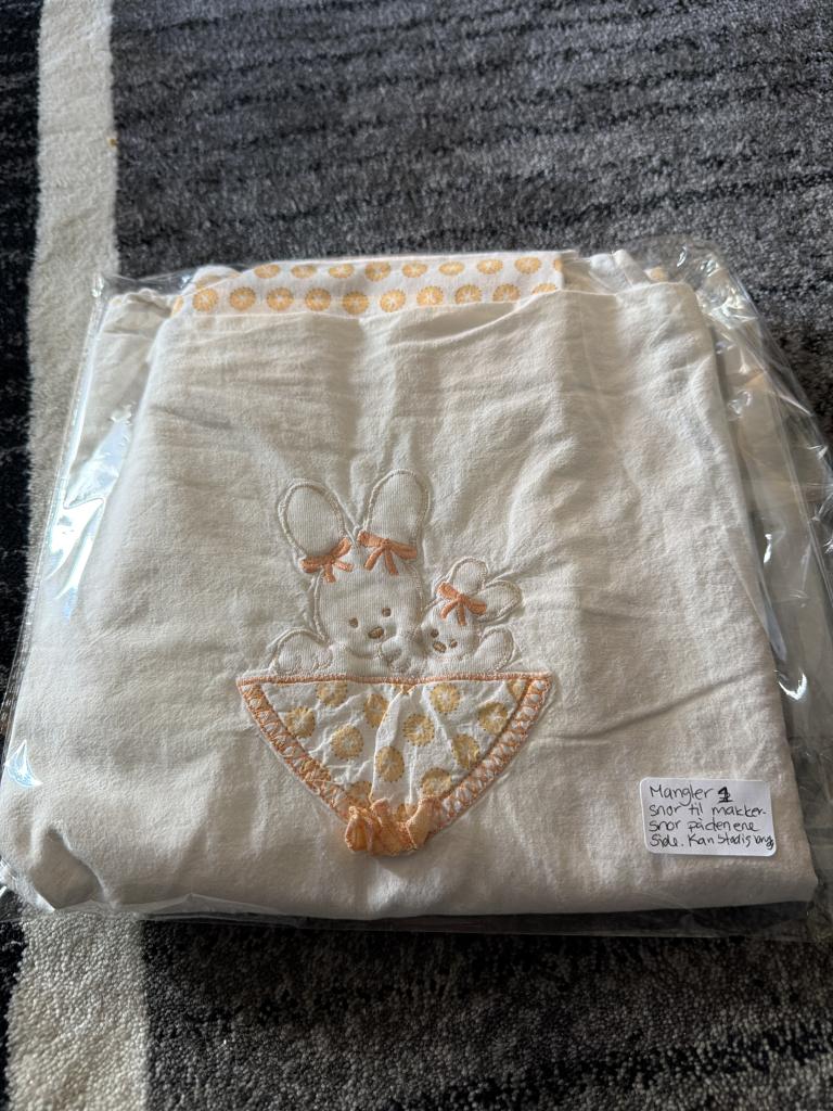Baby sengetøj kanin gul