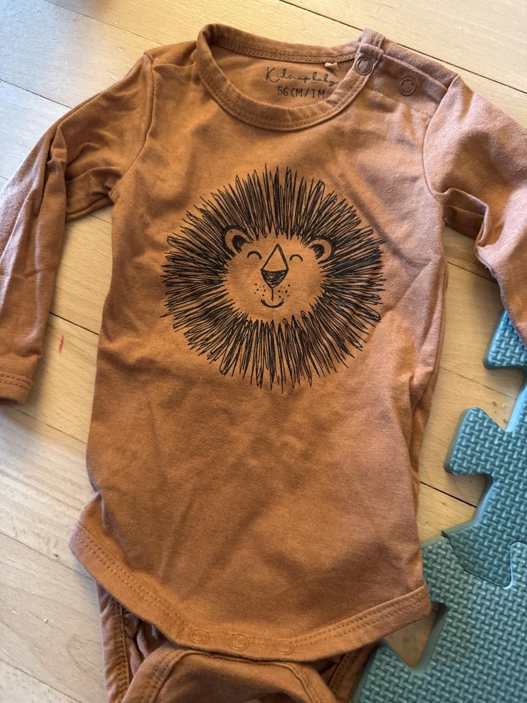 Brun body m. løve 56