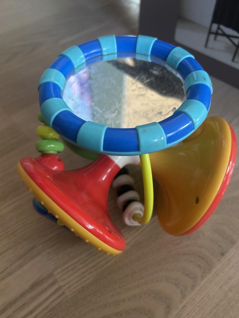 Aktivitetslegetøj m spejl
