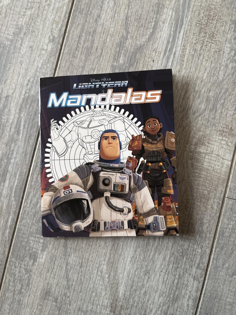 Lightyear Mandalas bog