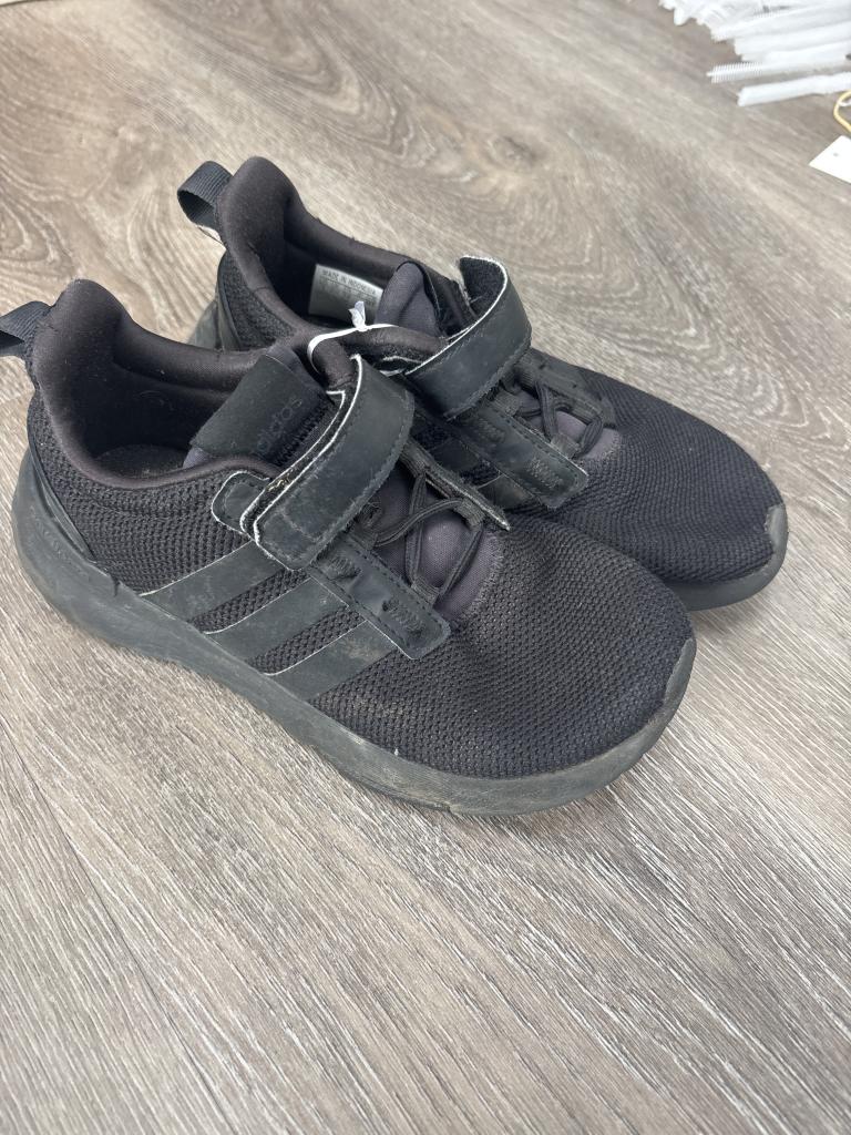 Adidas sneakers 32