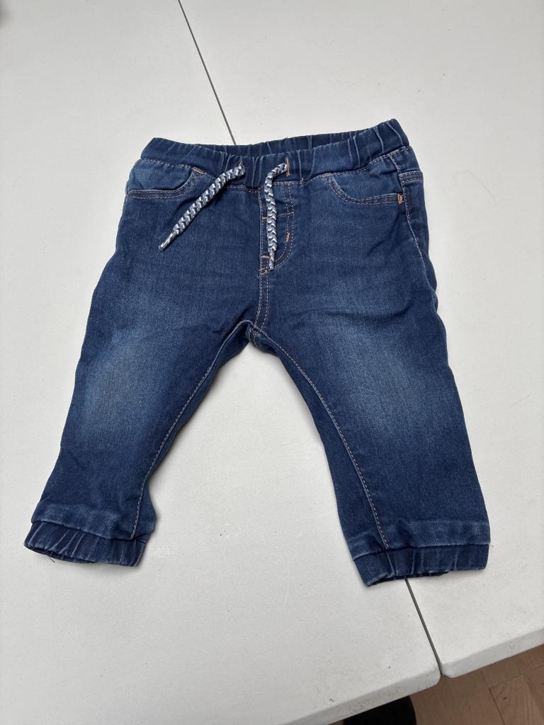 Blå babyjeans