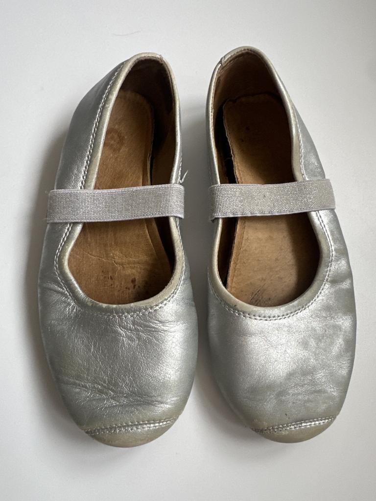 Sølvfarvede sandaler