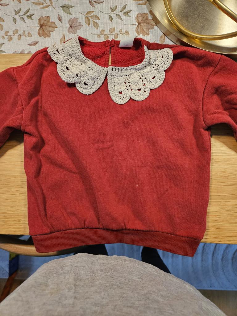 H&M rød sweatshirt 86