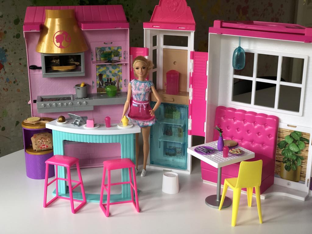 Barbie restaurant m/duk
