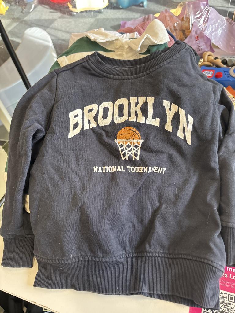 157 Sweatshirt
