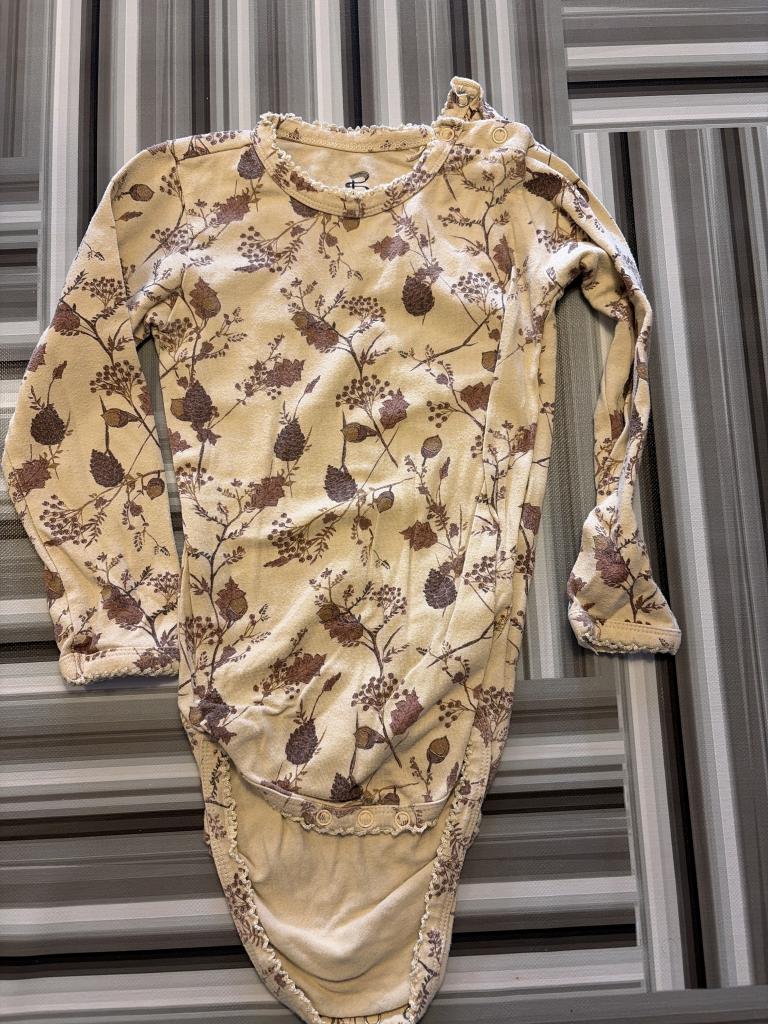 Bruuns Bazaar body 85