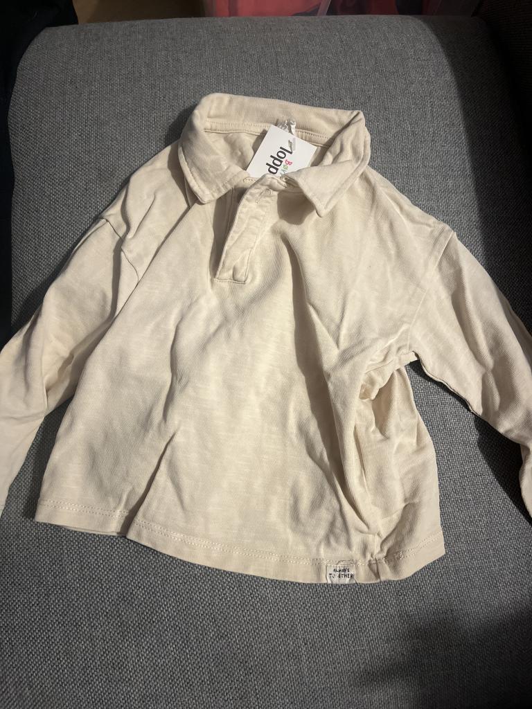 Beige H&M sweatshirt
