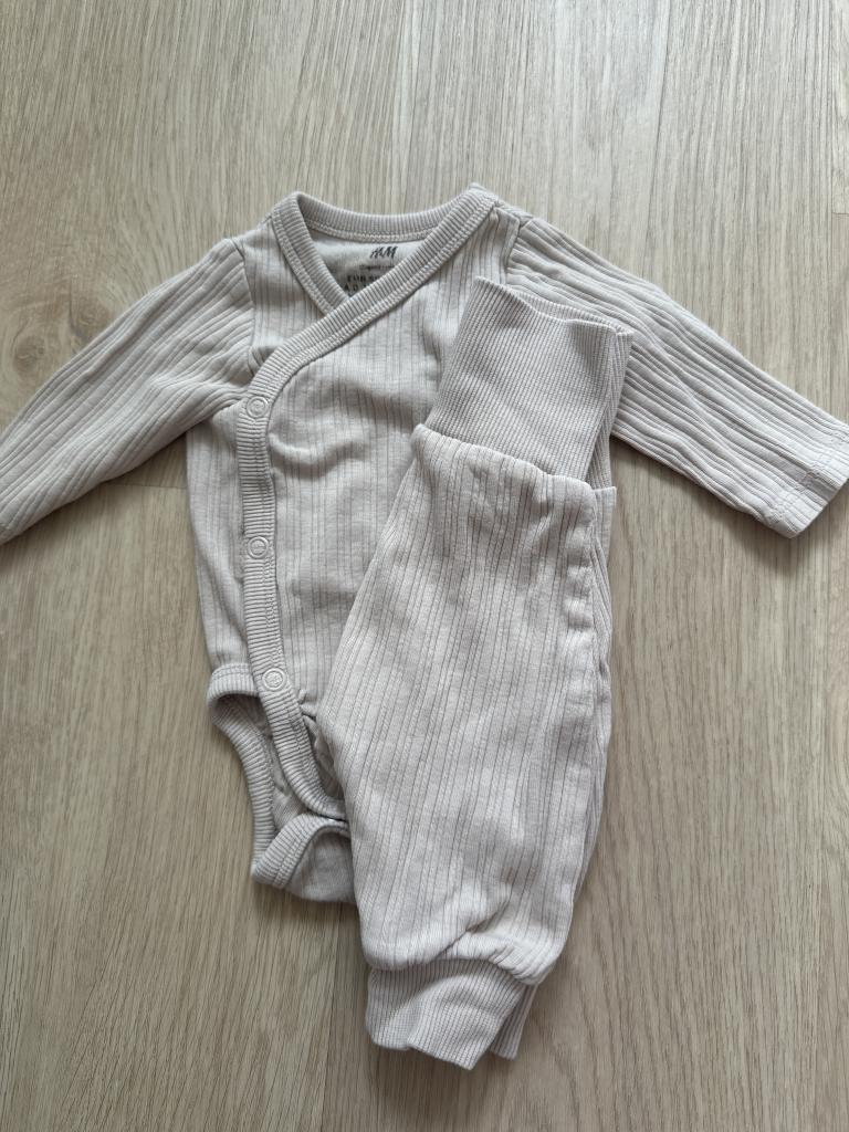 HM beige sæt 50