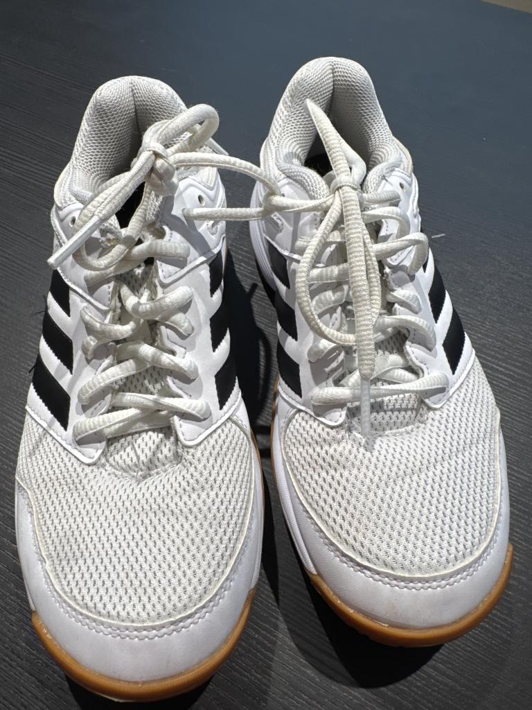 Adidas indendørssko