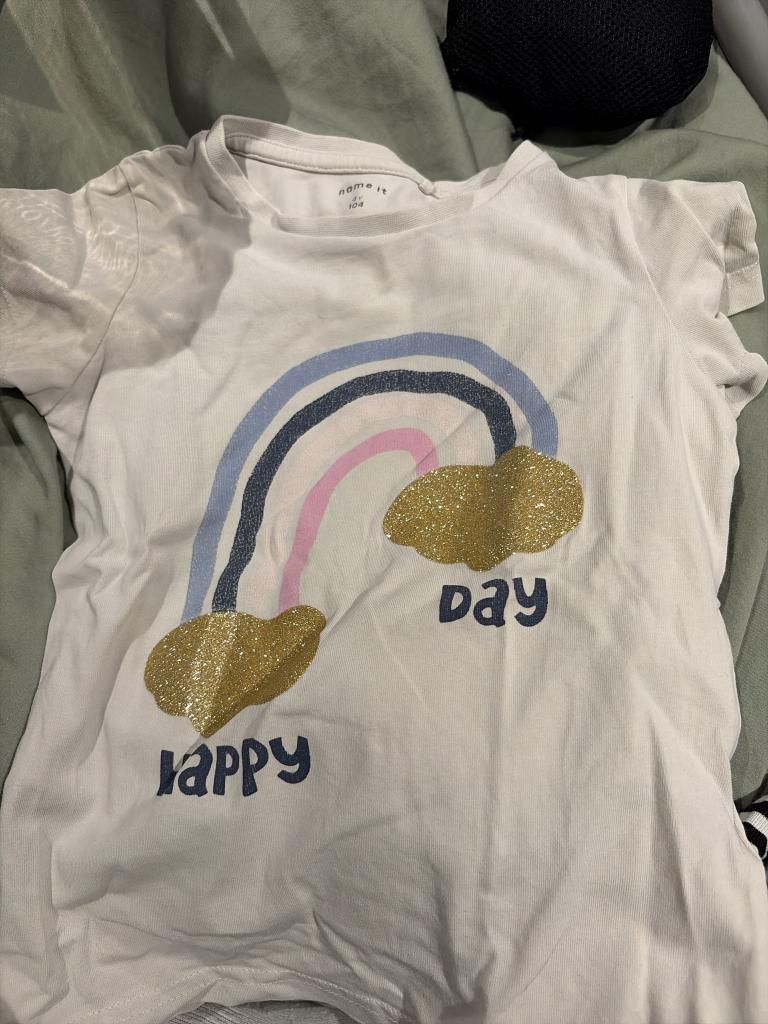 NI tshirt regnbue 104